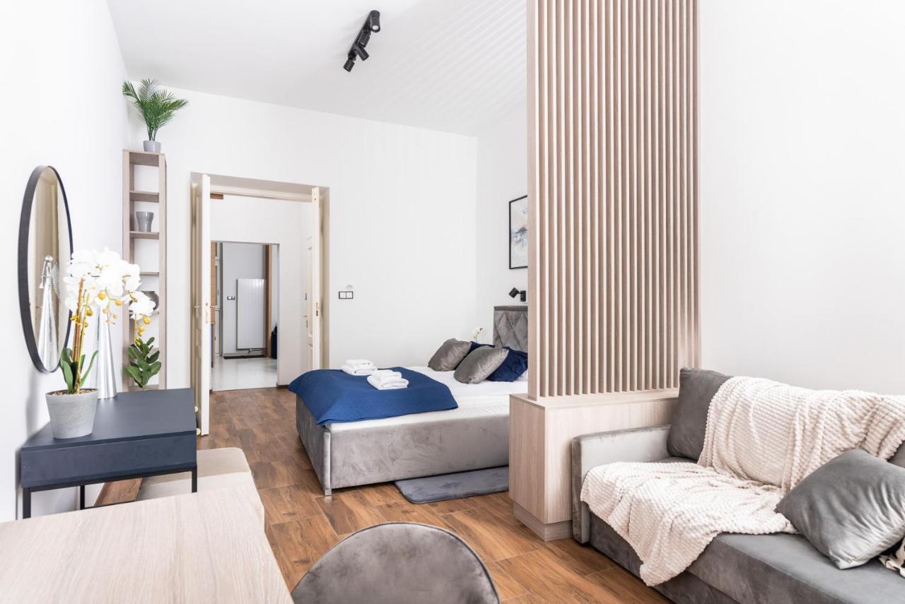 Premium Splendid Old Town Suites - By Upstairs Krasków Exterior foto